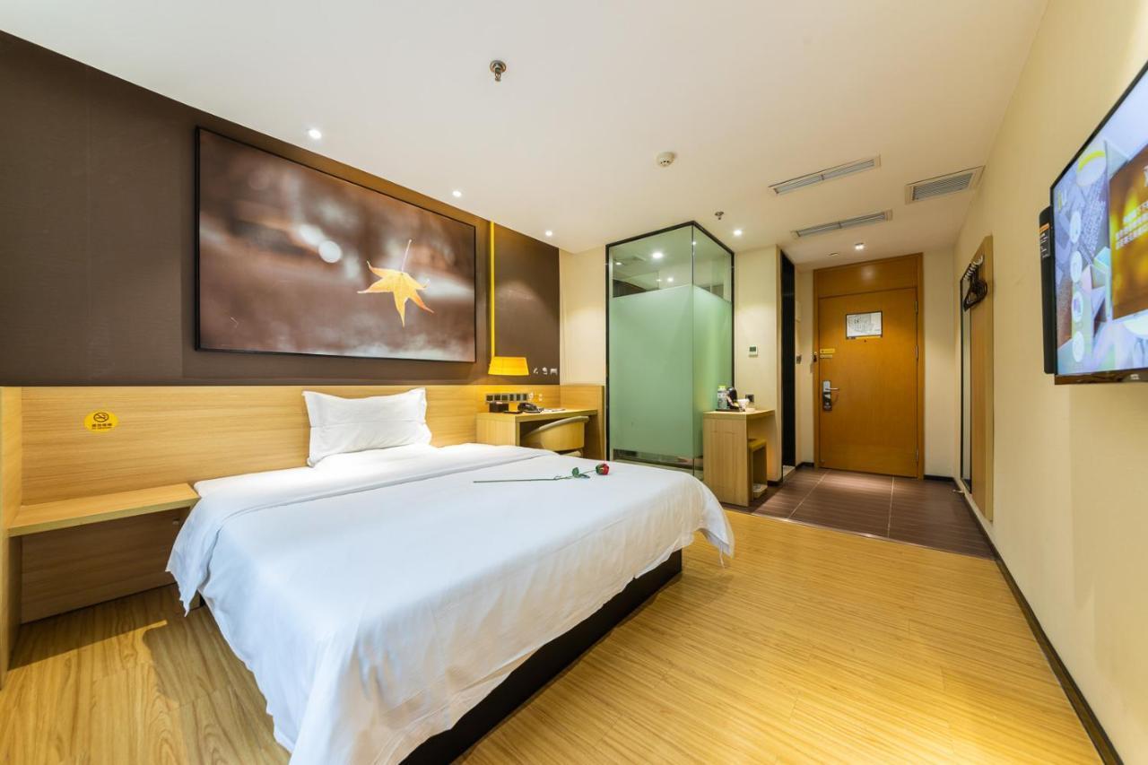 Iu Hotel Chongqing Jiefangbei Zewnętrze zdjęcie